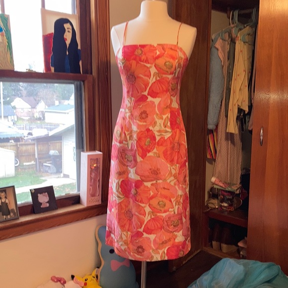 Vintage looking Floral dress - Picture 2 of 3
